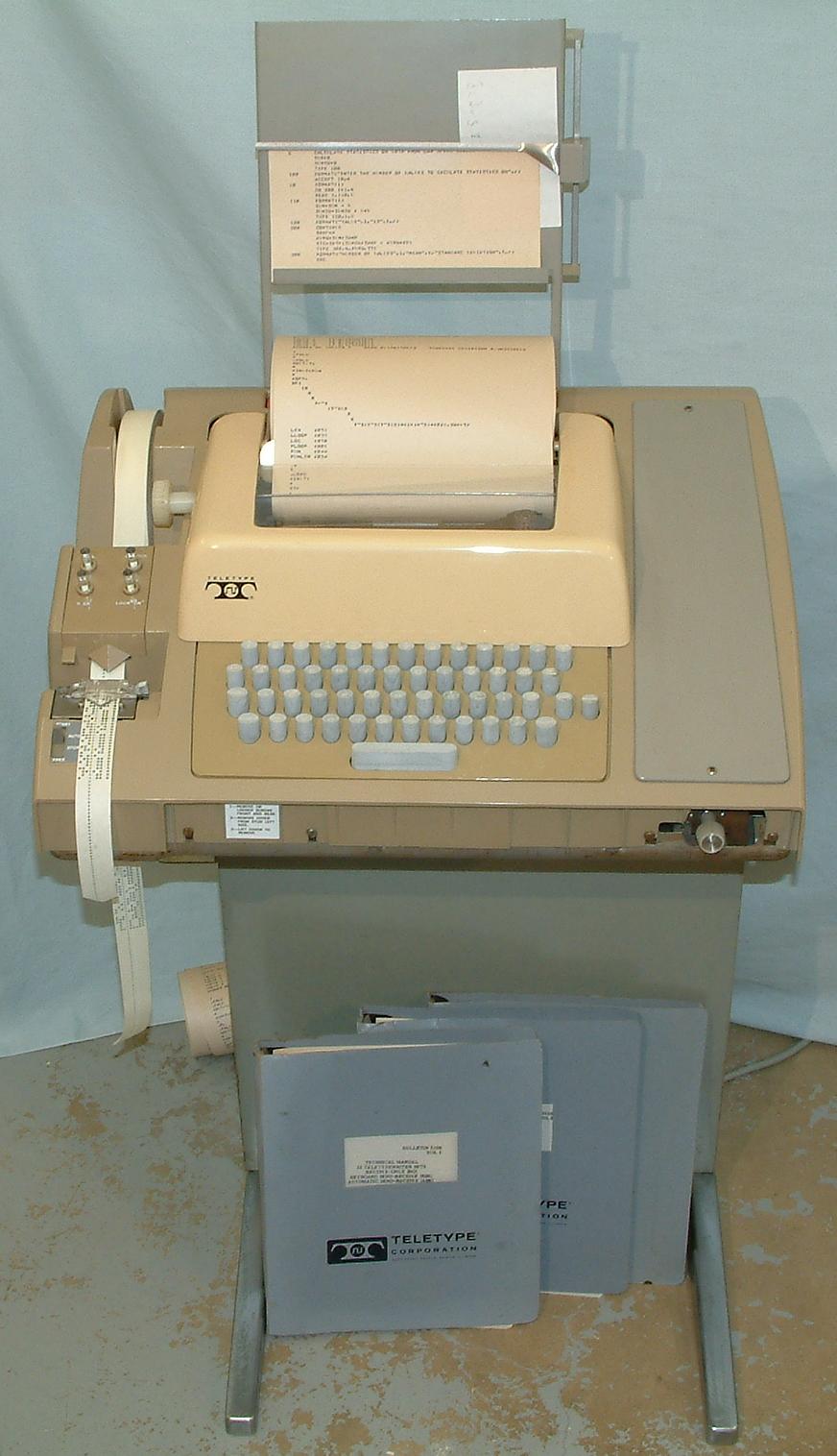 ASR-33 Teletype.
